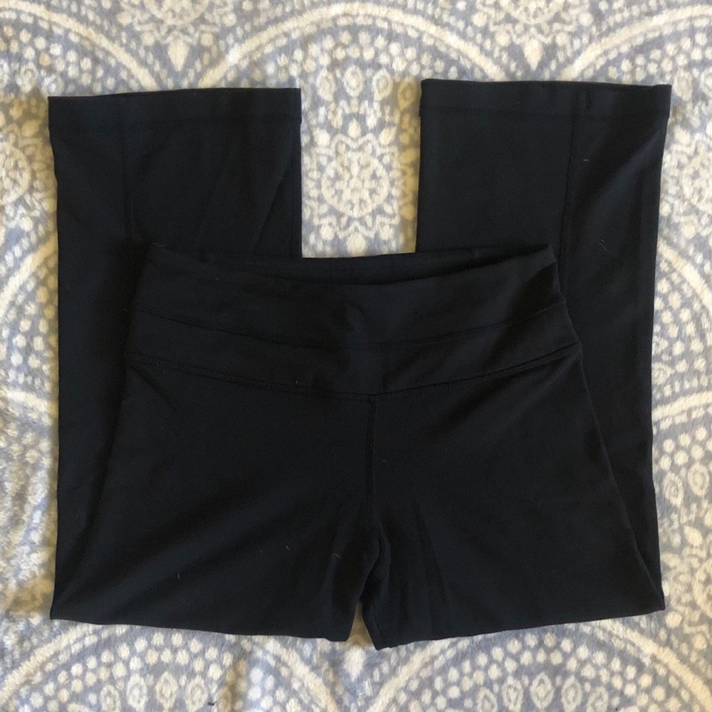 Lululemon wide leg Capri pants